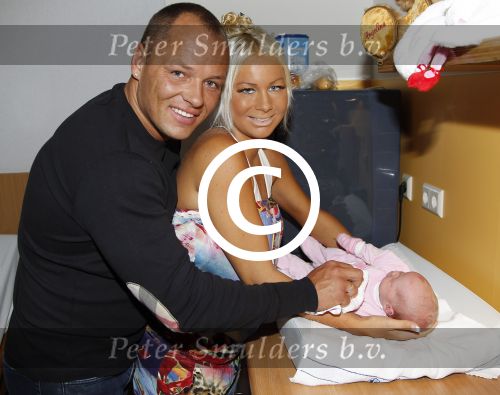 Den Haag, 26 Augustus 2012, Barbie Samantha v d Pas samen met haar man Michael v d Plas en hun dochter Angelina v d Plas.
Foto Peter Smulders BV