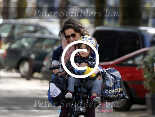 Amsterdam 1 september 2012
Birgit Schuurman met zoon Chico op de fiets.
Peter Smulders bv