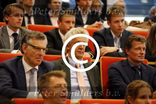 Breukelen 10 september 2012
Joop van de Ende krijgt ere doctoraat op universiteit Neyerode. Aanwezig zijn zijn vrouw Janine en kinderen Iris en Vincent. Boudewijn Poelman
Peter Smulders bv