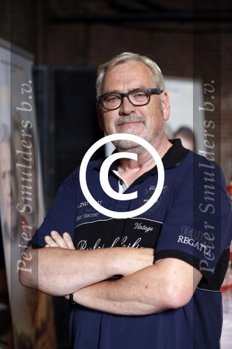 Amsterdam 11 september 2012
Presentatie aspect of love met oa lone v Roosendaal Ernst daniel Smid Rene v Kooten en Maaike Widdershoven.
Peter Smulders bv