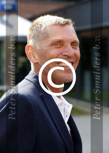 Breukelen 10 september 2012
Joop van de Ende krijgt ere doctoraat op universiteit Neyerode. Aanwezig zijn zijn vrouw Janine en kinderen Iris en Vincent. Erwin Olaf
Peter Smulders bv