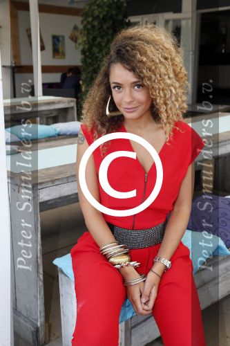 Amsterdam 3 september 2012
Presentatie deelnmemers expeditie Robinson bij strand west . Fajah Lourens
Peter Smulders bv