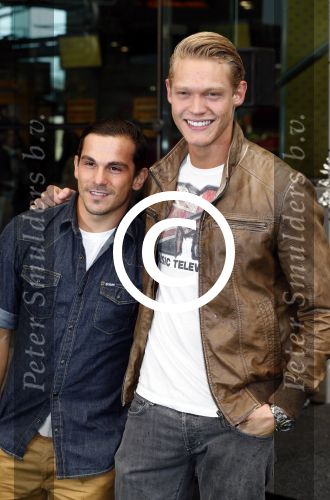 Amsterdam 11 september 2012
Premiere TED in pathe arena. Ferry Doedens met vriend
Peter Smulders bv