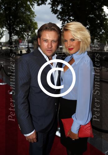 Amsterdam 29 augustus 2012
Premiere Yab Yum in carre. Ferry Somogyi met vriendin
Peter Smulders bv