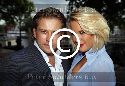 Amsterdam 29 augustus 2012
Premiere Yab Yum in carre. Ferry Somogyi met vriendin
Peter Smulders bv