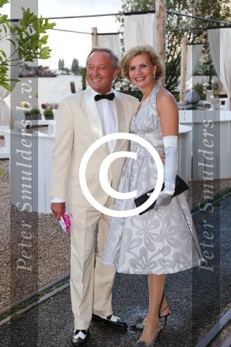Amsterdam, 26 Augustus 2012
Feest in de Harbour Club t.g.v. de verjaardag van Glennis Grace
Frank Wentink met partner
Foto Peter Smulders BV