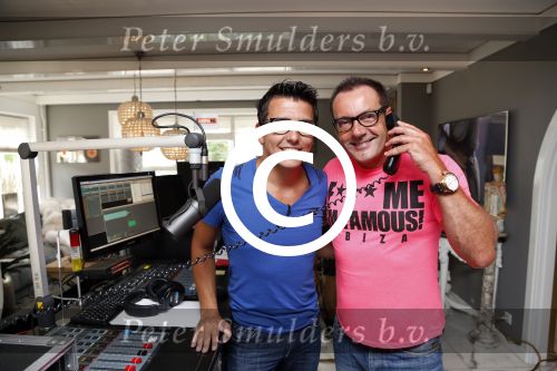Aalsmeer 3 september 2012
Jan Smit en Gerard Joling tijdens radio opnames voor 100% NL bij Gerard thuis in zijn huis.
Peter Smulders bv