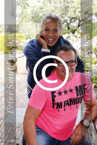 Aalsmeer 3 september 2012
Jan Smit en Gerard Joling tijdens radio opnames voor 100% NL bij Gerard thuis in zijn huis. Gerard met Patty Brard
Peter Smulders bv