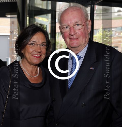 Breukelen 10 september 2012
Joop van de Ende krijgt ere doctoraat op universiteit Neyerode. Aanwezig zijn zijn vrouw Janine en kinderen Iris en Vincent. Gerdi Verbeet met man
Peter Smulders bv