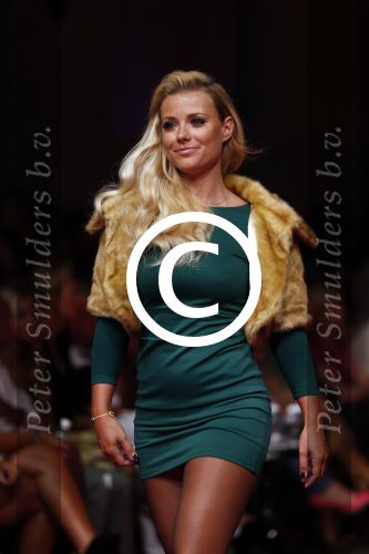 Amsterdam 10 september 2012
Modeshow Jos v Raak met oa Froukje de Both Quinty Trustfull Kim Feenstra Gigi Ravelli en Lieke v Lexmond die mee lopen in de show.
Peter Smulders bv