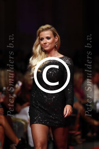 Amsterdam 10 september 2012
Modeshow Jos v Raak met oa Froukje de Both Quinty Trustfull Kim Feenstra Gigi Ravelli en Lieke v Lexmond die mee lopen in de show.
Peter Smulders bv
