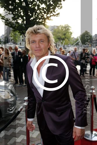 Amsterdam 29 augustus 2012
Premiere Yab Yum in carre. Hans Klok met kennissen
Peter Smulders bv