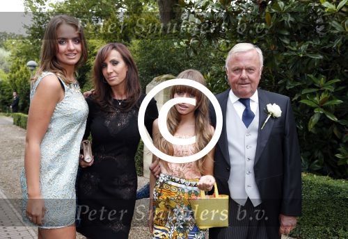 Valkenburg 31 augustus 2012
Suze Mens en Emiel de Sevren Jacquet trouwen in de kerk  chateau st Gerlach.
Aanwezig zijn zus Marloes met Michiel Mol en vader Harry en moeder Suze. Ook Mona en haar dochters Nour en Sarah zijn aanwezig.
Peter Smulders bv