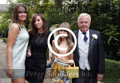 Valkenburg 31 augustus 2012
Suze Mens en Emiel de Sevren Jacquet trouwen in de kerk  chateau st Gerlach.
Aanwezig zijn zus Marloes met Michiel Mol en vader Harry en moeder Suze. Ook Mona en haar dochters Nour en Sarah zijn aanwezig.
Peter Smulders bv