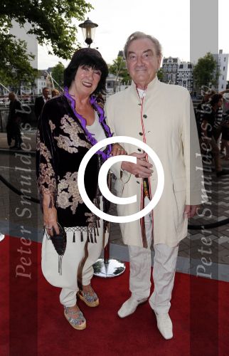 Amsterdam 29 augustus 2012
Premiere Yab Yum in carre. Jan Janssen met vrouw
Peter Smulders bv