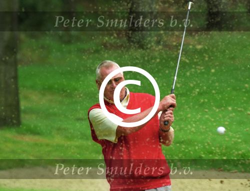 Eindhoven, 25 Augustus 1995 Jan Louwers tijdens een partijtje Golf