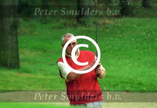 Eindhoven, 25 Augustus 1995 Jan Louwers tijdens een partijtje Golf