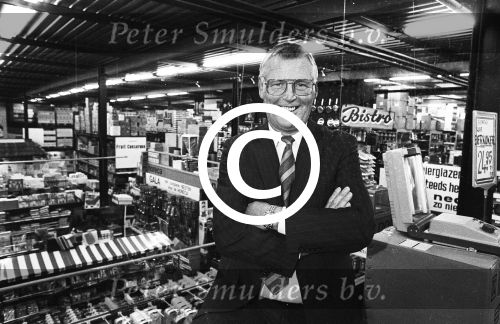 Eindhoven, 27 Oktober 1986 Jan Louwers op kantoor en bedrijf Jan Louwers Horeca Groothandel