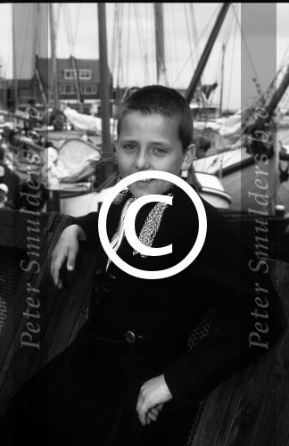 Volendam, 28 Mei 1997
Jantje Smit (Jan Smit) als zangertje bij het Volendammer Jongenskoor (waarin hij 4 jaar zong) onder leiding van Evert Beumer.
Foto Peter Smulders BV