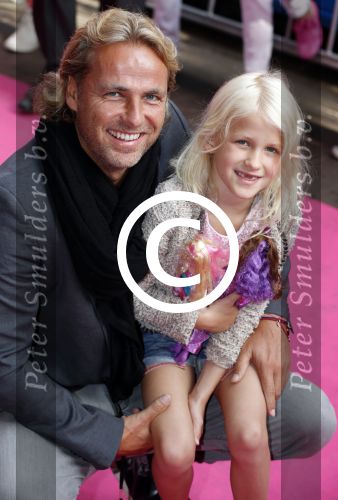 Amsterdam 9 september 2012
Premiere Barbie in Tuschinski. John Ewbank met dochter Day
Peter Smulders bv