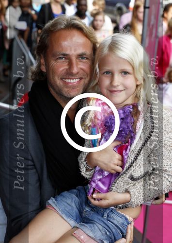 Amsterdam 9 september 2012
Premiere Barbie in Tuschinski. John Ewbank met dochter Day
Peter Smulders bv