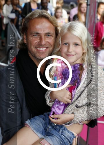 Amsterdam 9 september 2012
Premiere Barbie in Tuschinski. John Ewbank met dochter Day
Peter Smulders bv