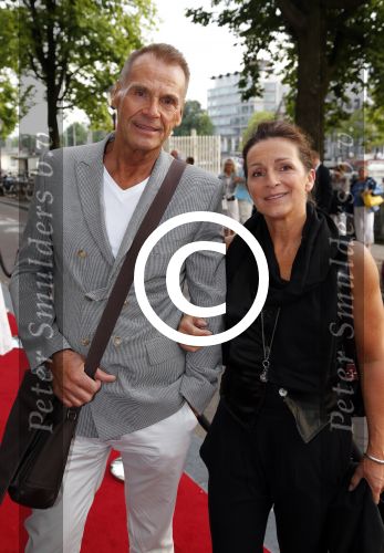 Amsterdam 29 augustus 2012
Premiere Yab Yum in carre. Joop Oonk met vrouw
Peter Smulders bv