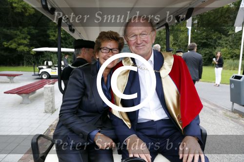 Breukelen 10 september 2012
Joop van de Ende krijgt ere doctoraat op universiteit Neyerode. Aanwezig zijn zijn vrouw Janine en kinderen Iris en Vincent
Peter Smulders bv