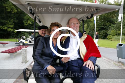 Breukelen 10 september 2012
Joop van de Ende krijgt ere doctoraat op universiteit Neyerode. Aanwezig zijn zijn vrouw Janine en kinderen Iris en Vincent
Peter Smulders bv
