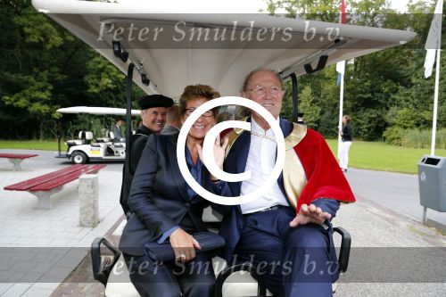 Breukelen 10 september 2012
Joop van de Ende krijgt ere doctoraat op universiteit Neyerode. Aanwezig zijn zijn vrouw Janine en kinderen Iris en Vincent
Peter Smulders bv