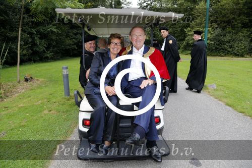 Breukelen 10 september 2012
Joop van de Ende krijgt ere doctoraat op universiteit Neyerode. Aanwezig zijn zijn vrouw Janine en kinderen Iris en Vincent
Peter Smulders bv