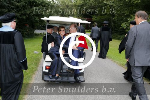 Breukelen 10 september 2012
Joop van de Ende krijgt ere doctoraat op universiteit Neyerode. Aanwezig zijn zijn vrouw Janine en kinderen Iris en Vincent
Peter Smulders bv