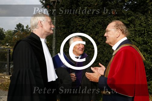 Breukelen 10 september 2012
Joop van de Ende krijgt ere doctoraat op universiteit Neyerode. Aanwezig zijn zijn vrouw Janine en kinderen Iris en Vincent
Peter Smulders bv