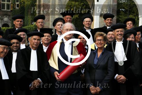 Breukelen 10 september 2012
Joop van de Ende krijgt ere doctoraat op universiteit Neyerode. Aanwezig zijn zijn vrouw Janine en kinderen Iris en Vincent
Peter Smulders bv