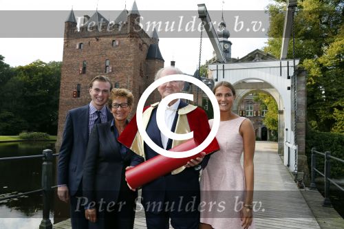 Breukelen 10 september 2012
Joop van de Ende krijgt ere doctoraat op universiteit Neyerode. Aanwezig zijn zijn vrouw Janine en kinderen Iris en Vincent
Peter Smulders bv