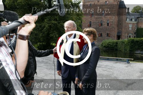 Breukelen 10 september 2012
Joop van de Ende krijgt ere doctoraat op universiteit Neyerode. Aanwezig zijn zijn vrouw Janine en kinderen Iris en Vincent
Peter Smulders bv