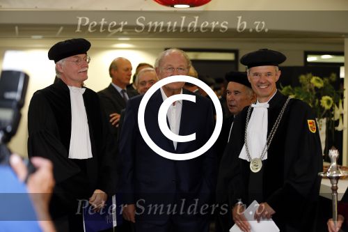 Breukelen 10 september 2012
Joop van de Ende krijgt ere doctoraat op universiteit Neyerode. Aanwezig zijn zijn vrouw Janine en kinderen Iris en Vincent
Peter Smulders bv