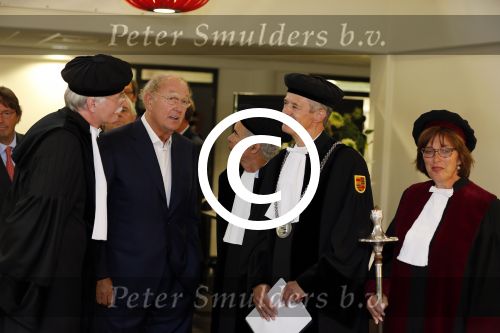 Breukelen 10 september 2012
Joop van de Ende krijgt ere doctoraat op universiteit Neyerode. Aanwezig zijn zijn vrouw Janine en kinderen Iris en Vincent
Peter Smulders bv
