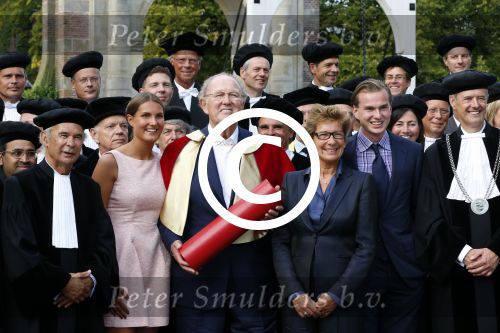 Breukelen 10 september 2012
Joop van de Ende krijgt ere doctoraat op universiteit Neyerode. Aanwezig zijn zijn vrouw Janine en kinderen Iris en Vincent
Peter Smulders bv