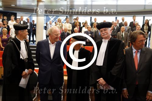 Breukelen 10 september 2012
Joop van de Ende krijgt ere doctoraat op universiteit Neyerode. Aanwezig zijn zijn vrouw Janine en kinderen Iris en Vincent
Peter Smulders bv