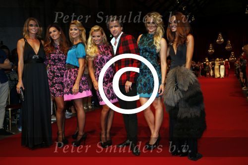 Amsterdam 10 september 2012
Modeshow Jos v Raak met oa Froukje de Both Quinty Trustfull Kim Feenstra Gigi Ravelli en Lieke v Lexmond die mee lopen in de show.
Peter Smulders bv