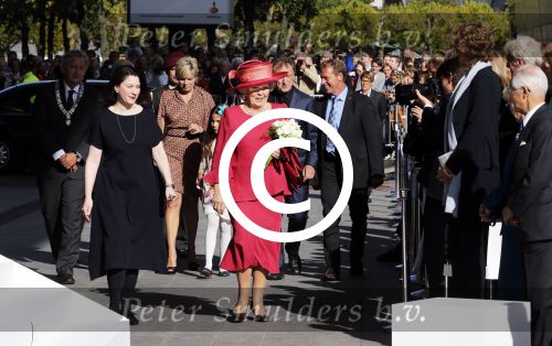 Amsterdam 22 september 2012
Koningin Beatrix opent het stedelijk museum in Amsterdam. Ook Prins Constantijn en Prinses Laurentien zijn aanwezig. directrice Ann Goldstein

Peter Smulders bv