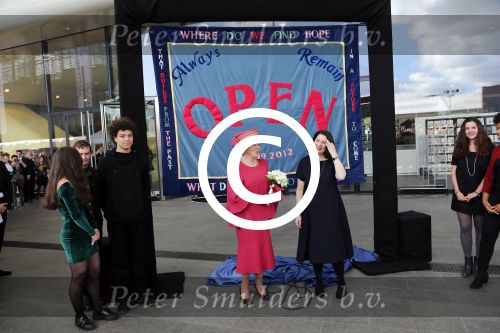 Amsterdam 22 september 2012
Koningin Beatrix opent het stedelijk museum in Amsterdam. Ook Prins Constantijn en Prinses Laurentien zijn aanwezig. directrice Ann Goldstein

Peter Smulders bv