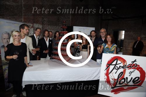 Amsterdam 11 september 2012
Presentatie aspect of love met oa lone v Roosendaal Ernst daniel Smid Rene v Kooten en Maaike Widdershoven.
Peter Smulders bv