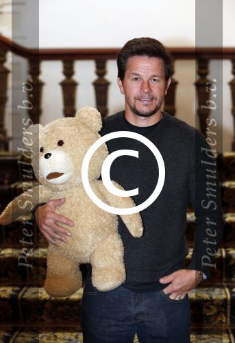 Amsterdam 11 september 2012
Mark Wahlberg voor film Ted in het amstel hotel.
Peter Smulders bv