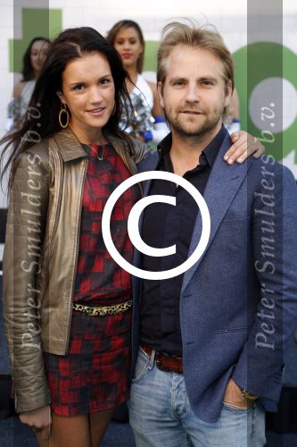Amsterdam 11 september 2012
Premiere TED in pathe arena. marly v d Velde met vriend en tatoo
Peter Smulders bv