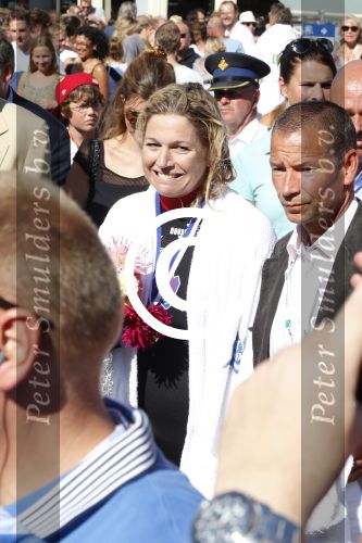 Amsterdam 9 september 2012
Maxima doet mee met de Amsterdam City swim door de grachten van Amsterdam. Prins Willem Alexander en hun dochters prinses Amalia Alexia en Ariane wachten haar an de finisch op de keizersgracht op.
Peter Smulders bv