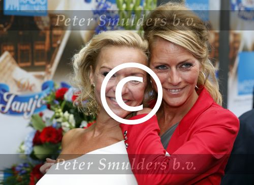 Amsterdam23 september 2012
Premiere de Jantjes in het nieuwe de la mar. Milika Peterzon en Mariska v Kolck
Peter Smulders bv