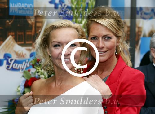 Amsterdam23 september 2012
Premiere de Jantjes in het nieuwe de la mar. Milika Peterzon en Mariska v Kolck
Peter Smulders bv