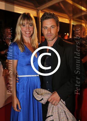 Amsterdam 3 september 2012
Premiere de verbouwing in het nieuwe de la mar theater. Nienke Romer met man 
Peter Smulders bv